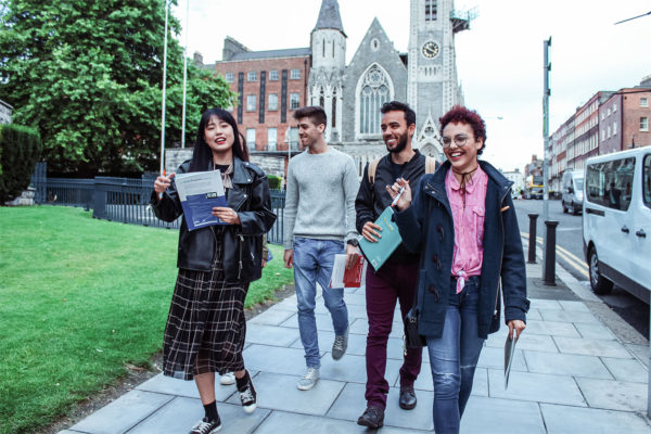 Top English Courses In Dublin, Ireland - Delfin English School